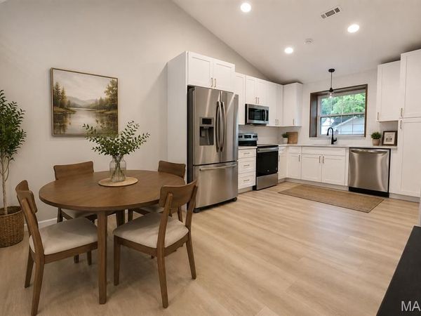 12911 Autumn View Drive, St Louis, MO 63146