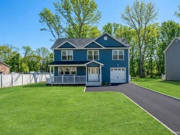 508 Starlight Drive, Shirley, NY 11967