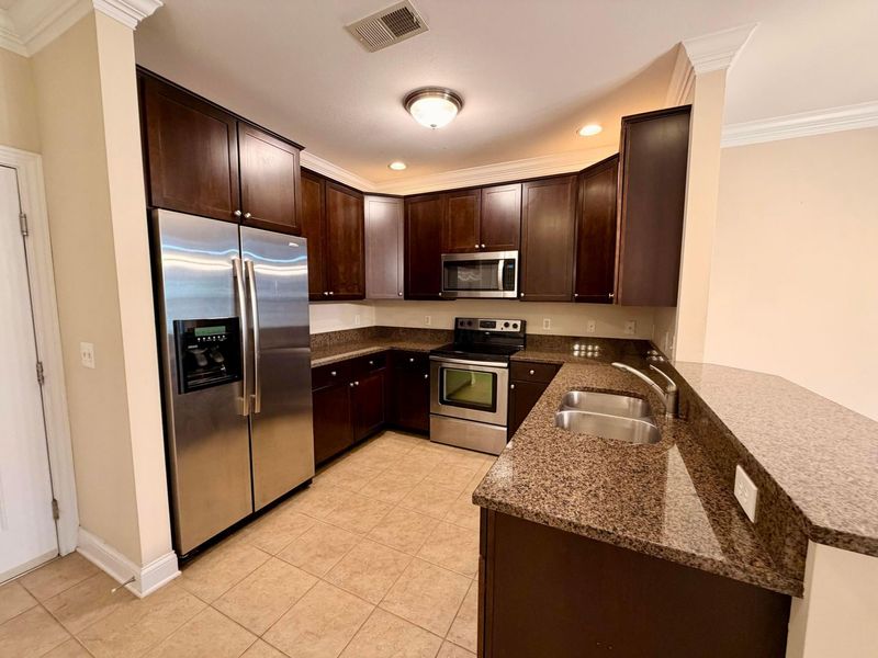 953 Ingleside Avenue, Unit 206, Columbus, OH 43215 Photo 8