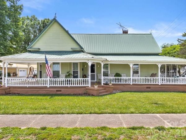 110 N Main Avenue , Maiden, NC 28650
