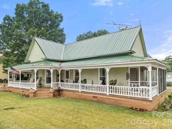 110 N Main Avenue , Maiden, NC 28650