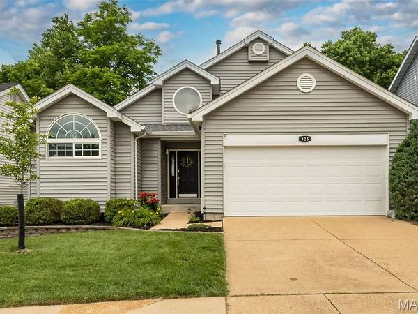 325 Valparaiso Court, Valley Park, MO 63088