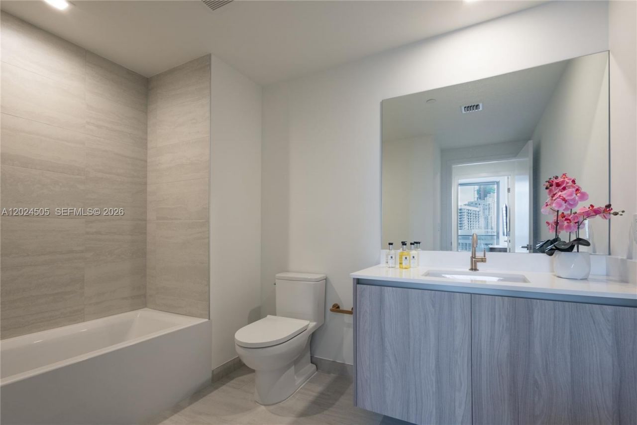 77 SE 5th Street, Unit 2602, Miami, FL 33131 Photo