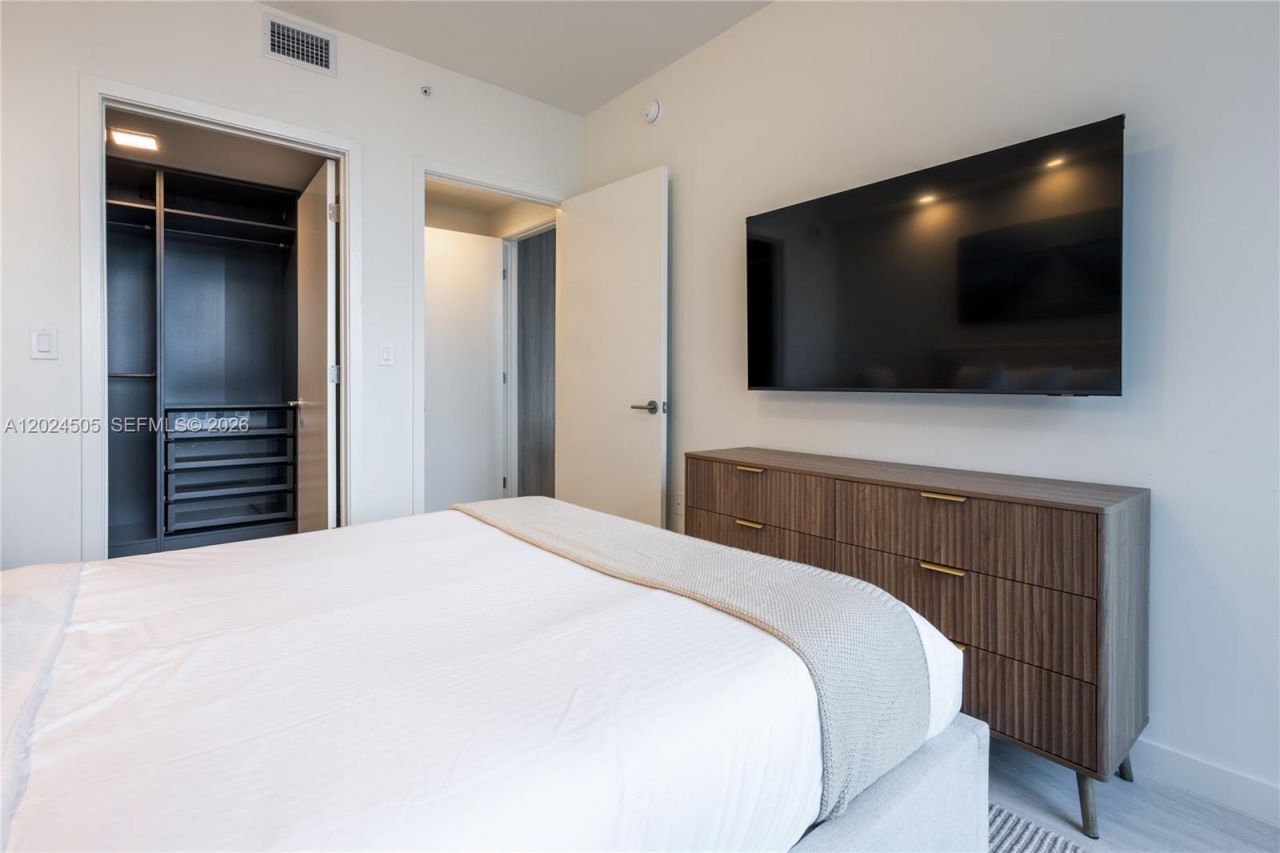 77 SE 5th Street, Unit 2602, Miami, FL 33131 Photo