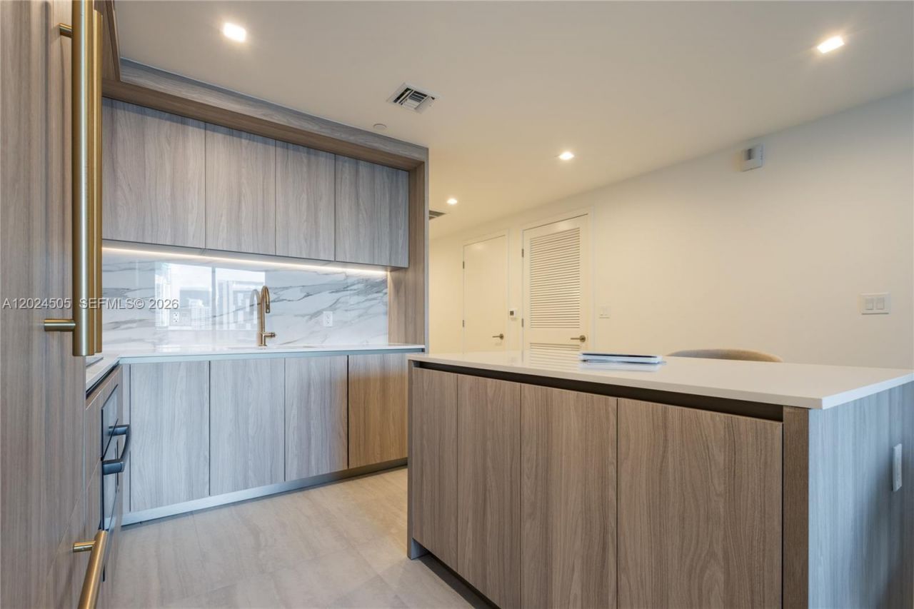 77 SE 5th Street, Unit 2602, Miami, FL 33131 Photo