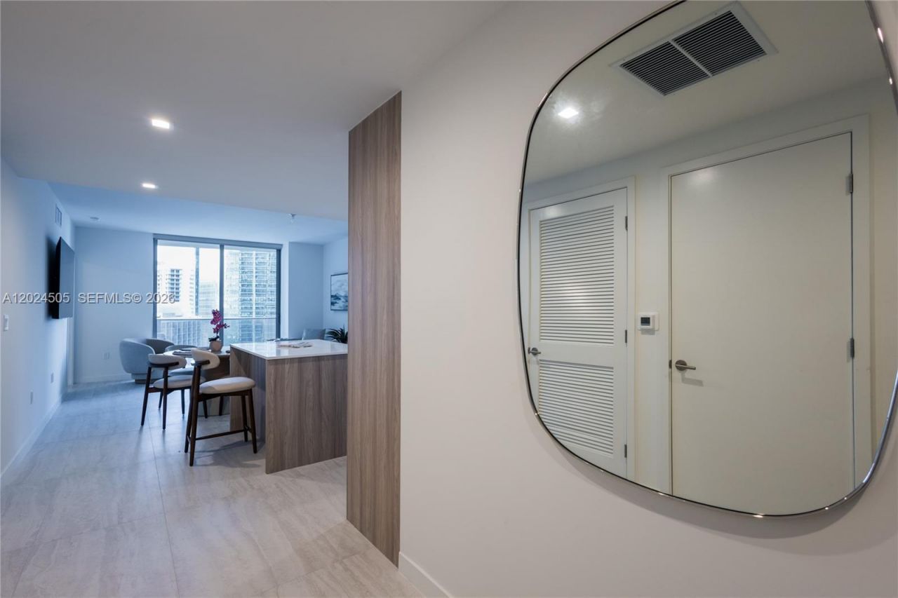 77 SE 5th Street, Unit 2602, Miami, FL 33131 Photo
