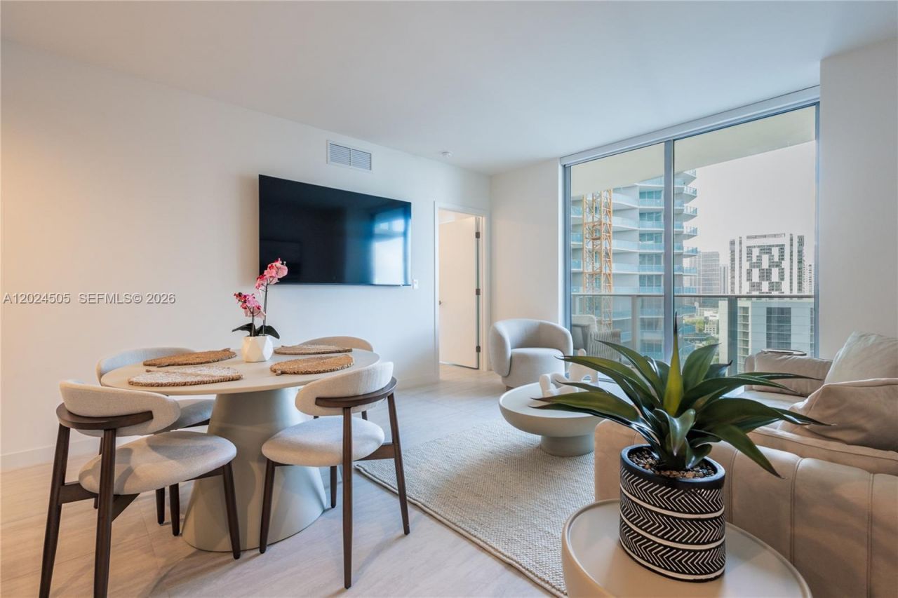 77 SE 5th Street, Unit 2602, Miami, FL 33131 Photo
