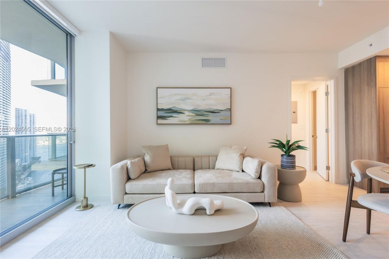 77 SE 5th Street, Unit 2602, Miami, FL 33131 Photo