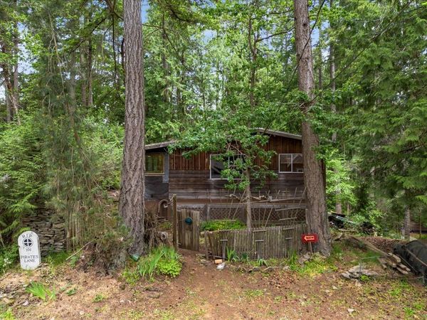 101 Pirates Lane , Protection Island, BC V9R 6R1