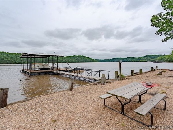 3135 Lick Creek Road , Edwards, MO 65326