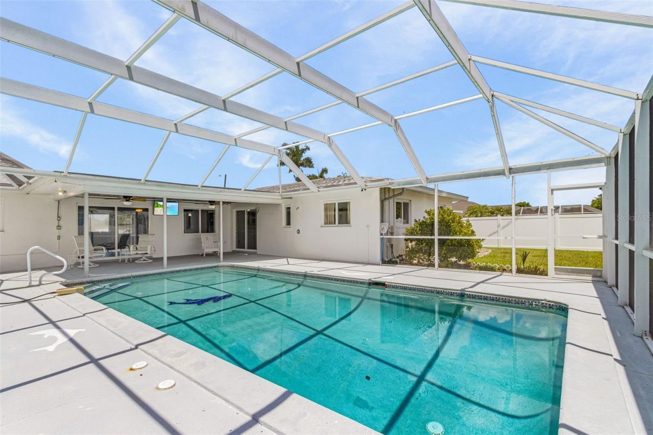 1320 SE 26th Terrace, Cape Coral, FL 33904 Photo