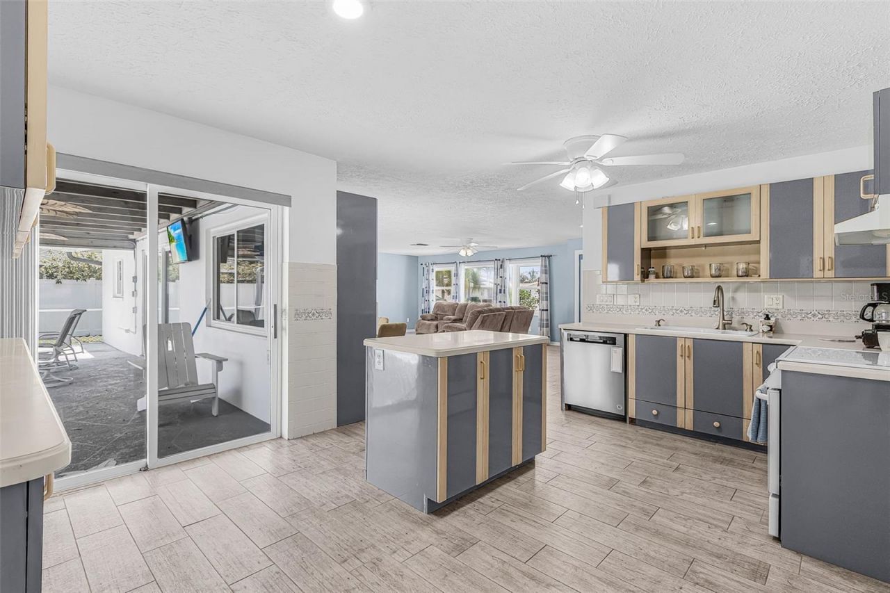 1320 SE 26th Terrace, Cape Coral, FL 33904 Photo
