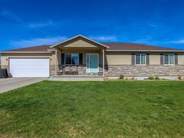 918 S 190 E, Panguitch, UT 84759