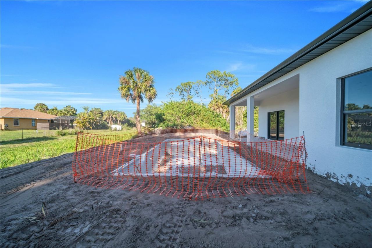 3286 Eagle Pass St, North Port, FL 34286 Photo