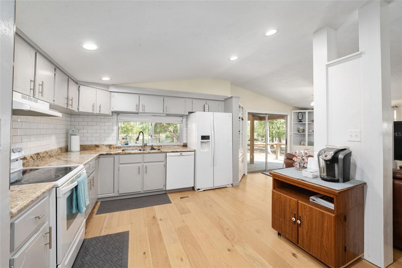 7870 SW 25th Place , Bell, FL 32619 Photo