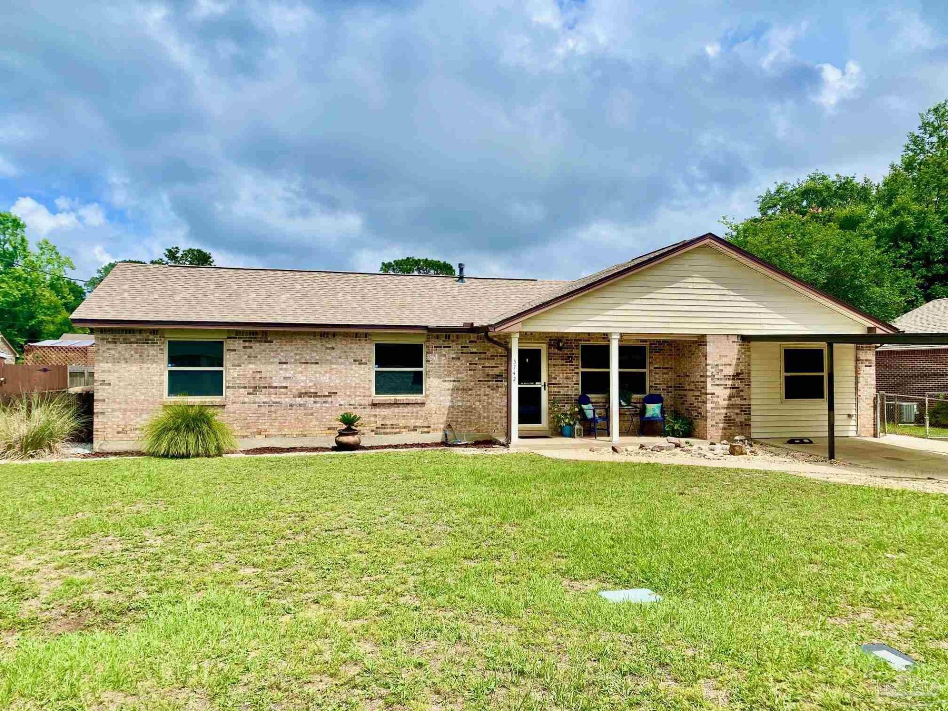 5742 Graymont Ln, Pensacola, FL 32526 Main Photo