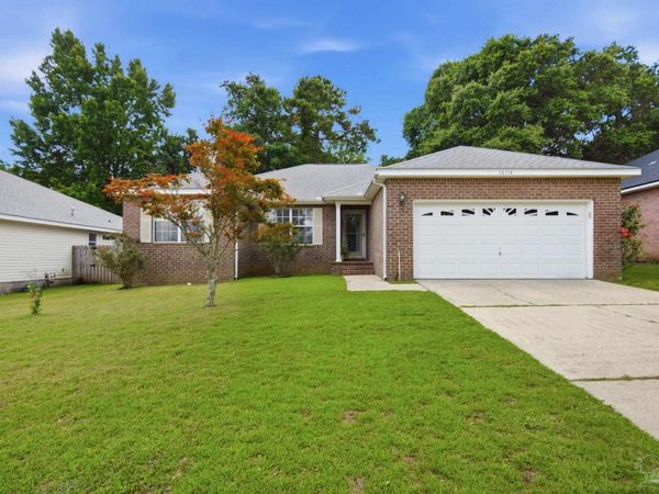 10114 Crest Ridge Dr, Pensacola, FL 32514