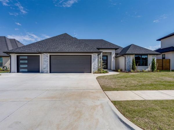 9305 NW 84th Street, Yukon, OK 73099