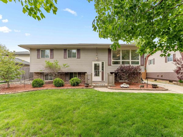 9138 Southmoor Avenue , Highland, IN 46322