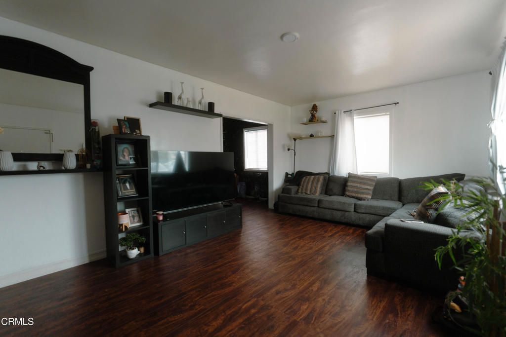 244 E Birch Street, Oxnard, CA 93033 Main Photo