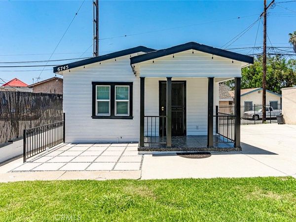 6745 Newlin, Whittier, CA 90601
