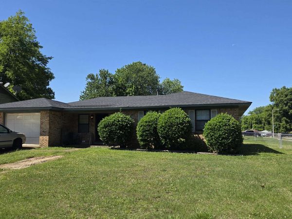 5087 AUREEN RD, Memphis, TN 38109