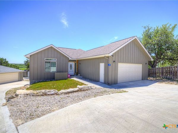 305 Lake Crest Drive , Spring Branch, TX 78070