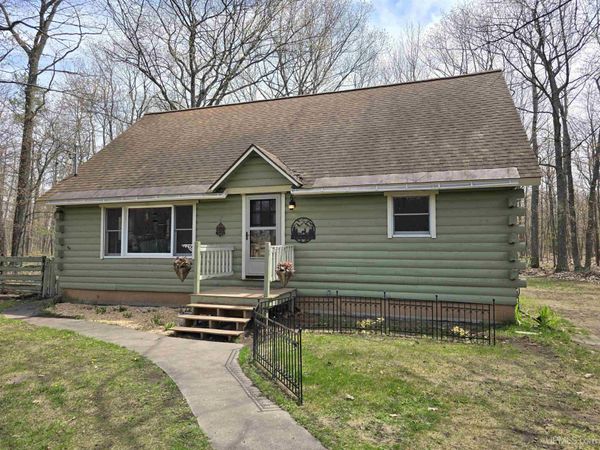 41 Stonegate Heights, Sands Twp, MI 49855