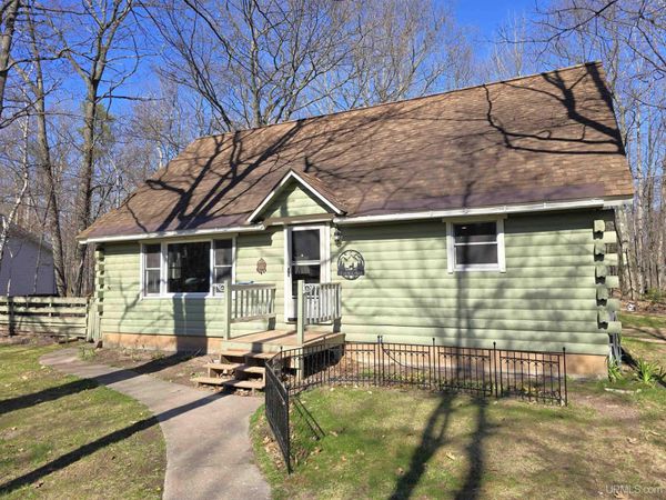 41 Stonegate Heights, Sands Twp, MI 49855