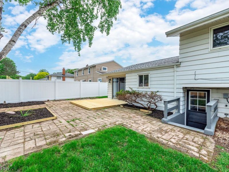 24732 Mitchell Drive, North Olmsted, OH 44070 Photo 40