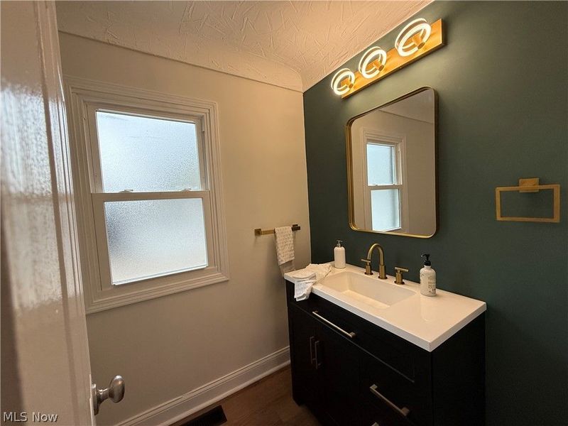 16501 Larchwood Avenue, Cleveland, OH 44135 Photo 13