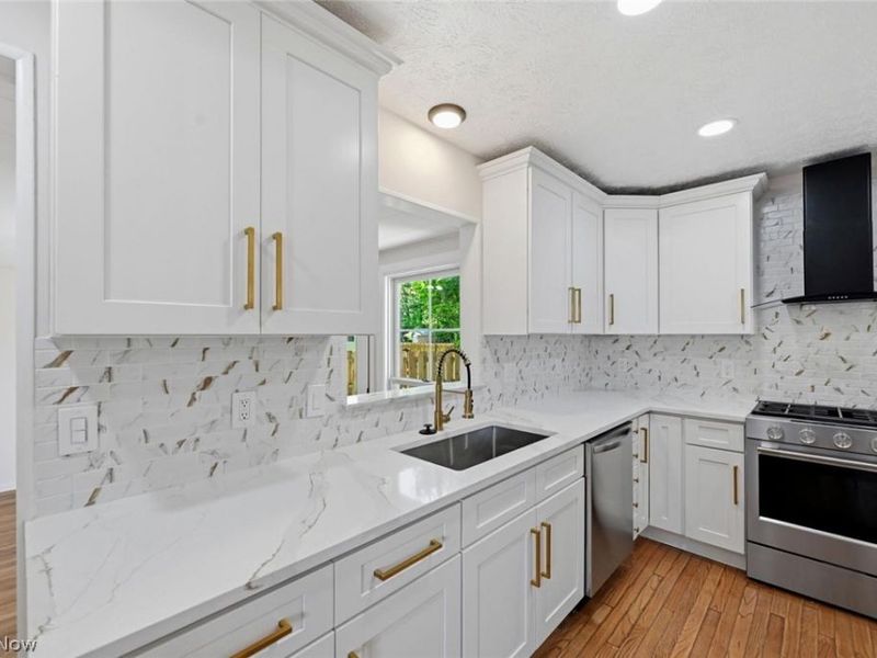 21832 Cottonwood Drive, Rocky River, OH 44116 Photo 9