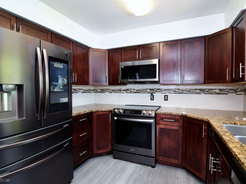 643 Viewpoint Avenue, Cuyahoga Falls, OH 44221 Photo 12