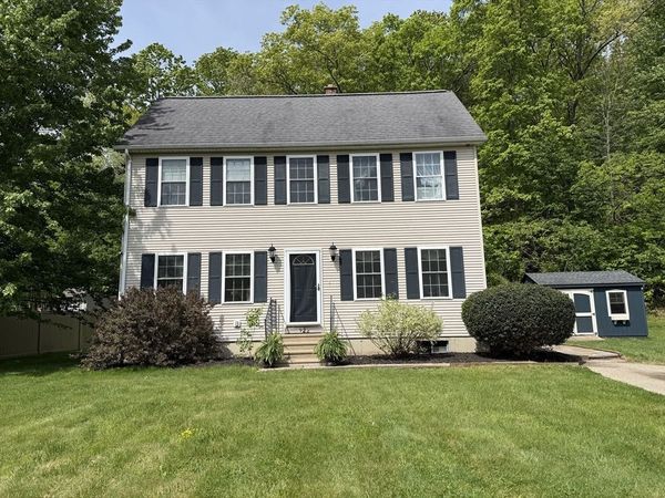 222 Bridge St, Warren, MA 01083