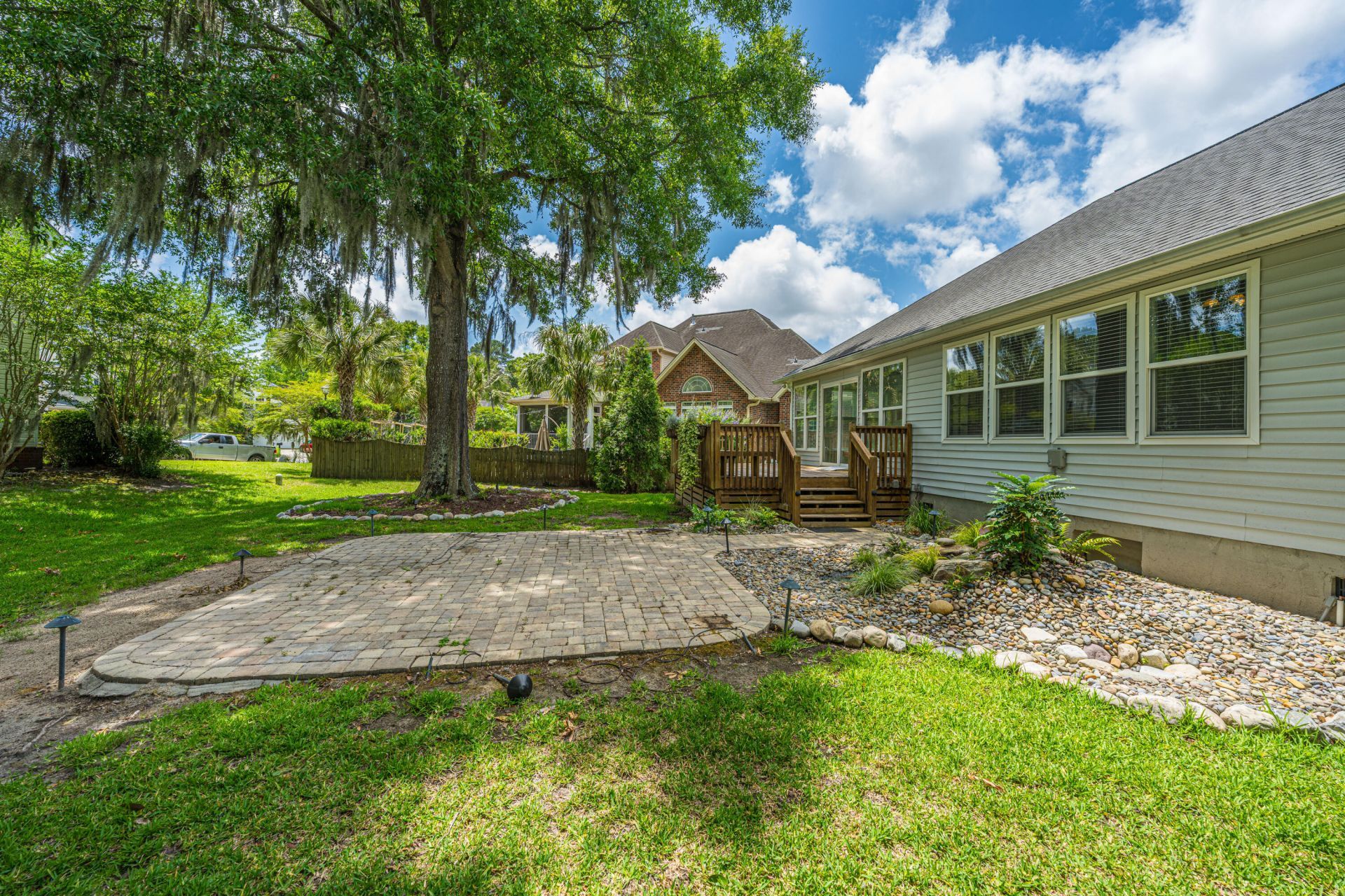 253 Gullane Drive Photo 22
