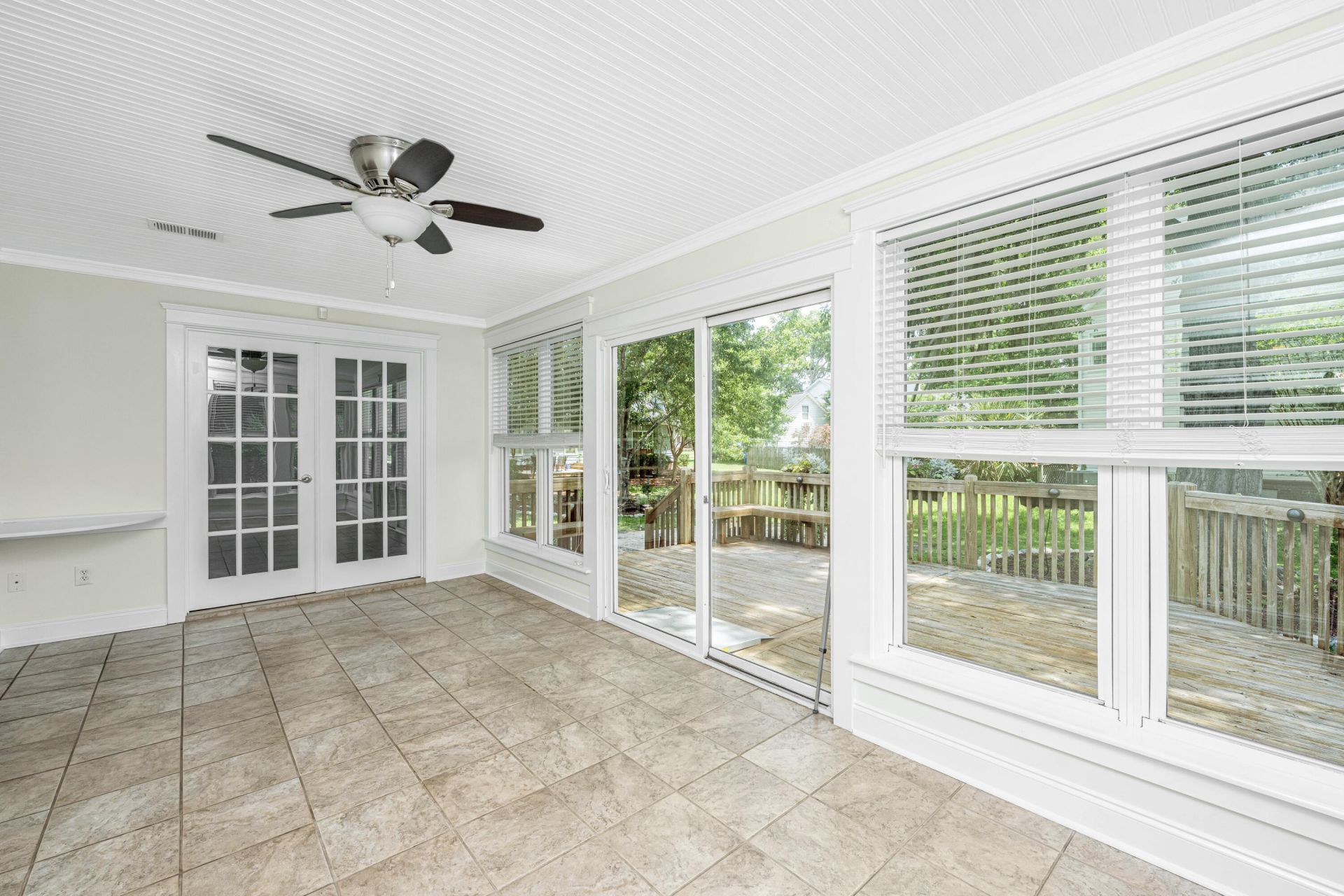 253 Gullane Drive Photo 8