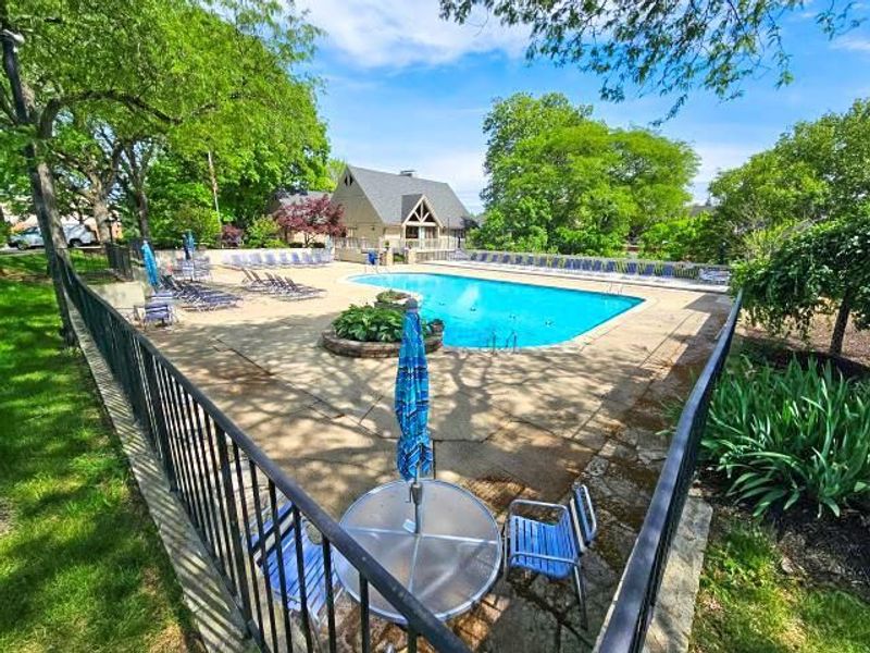 652 Olde Towne Avenue, Unit 9-652T, Columbus, OH 43214 Photo 4
