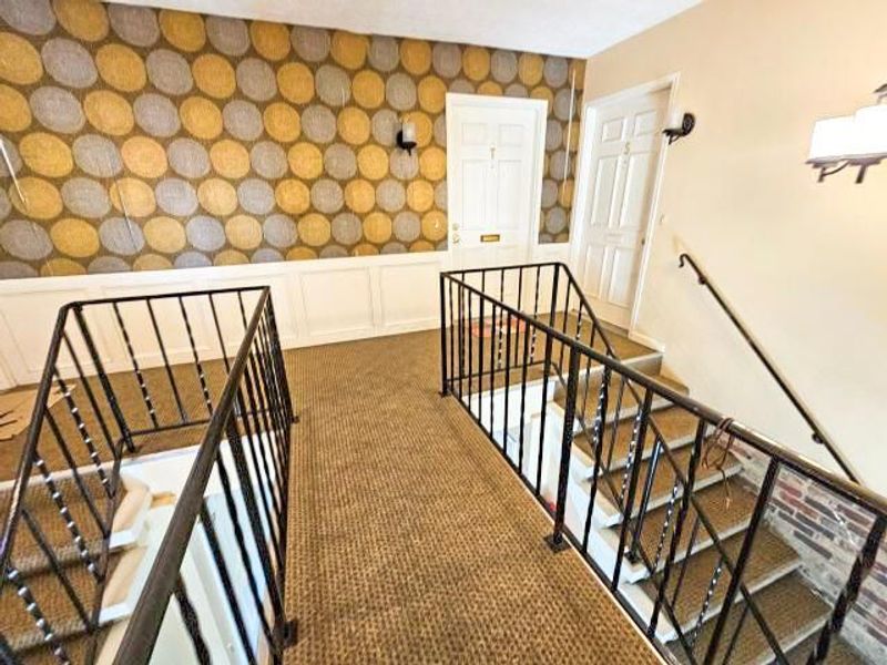 652 Olde Towne Avenue, Unit 9-652T, Columbus, OH 43214 Photo 8