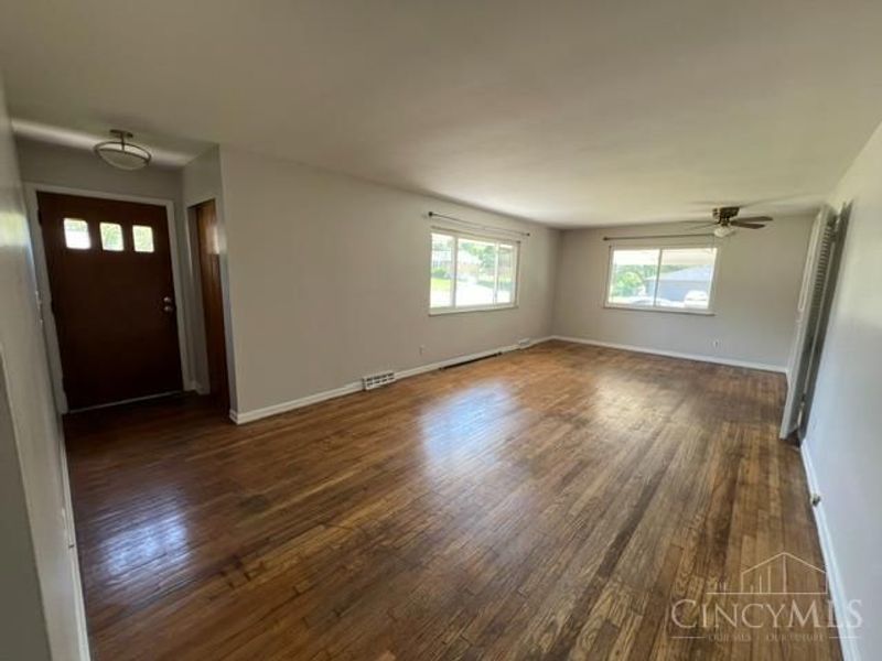 10903 Sharondale Road, Sharonville, OH 45241 Photo 3