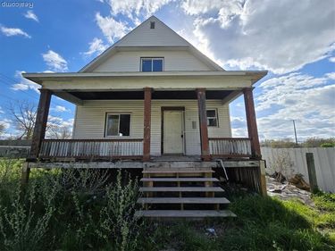 611 S 4th Avenue, Saginaw, MI 48607