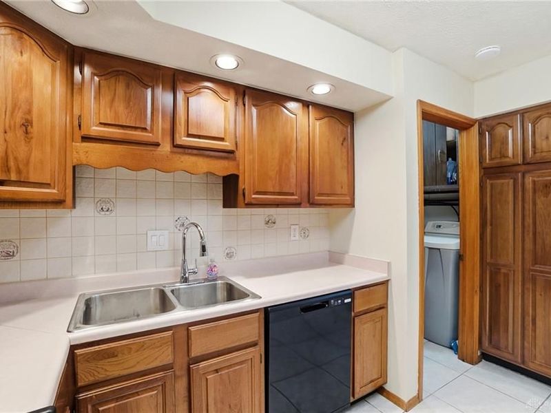 4100 Danern Drive, Beavercreek, OH 45430 Photo 18