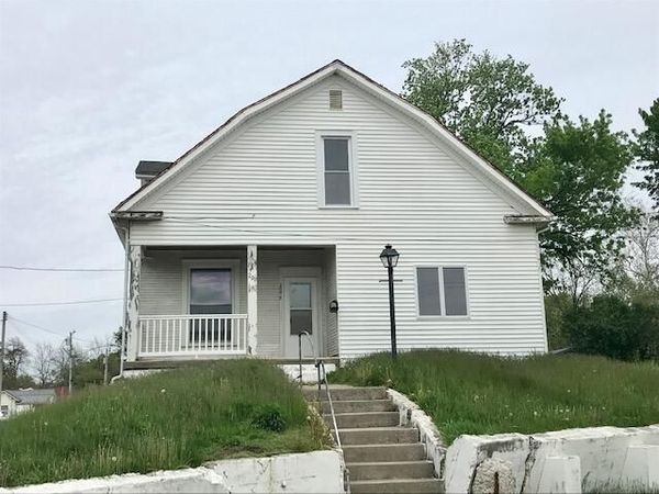 200 E Silver Street, Wapakoneta, OH 45895