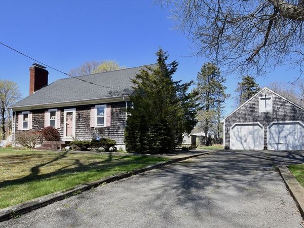 33 Terry Drive, Dartmouth, MA 02748