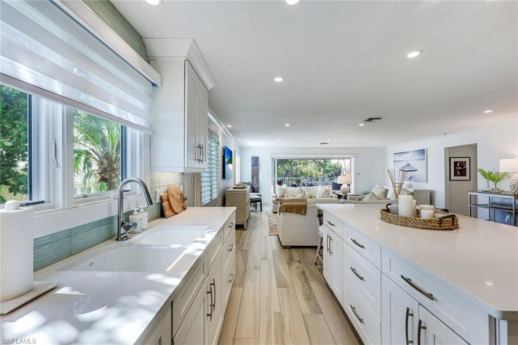 225 5th Ave S, Unit 104, Naples, FL 34102 Photo