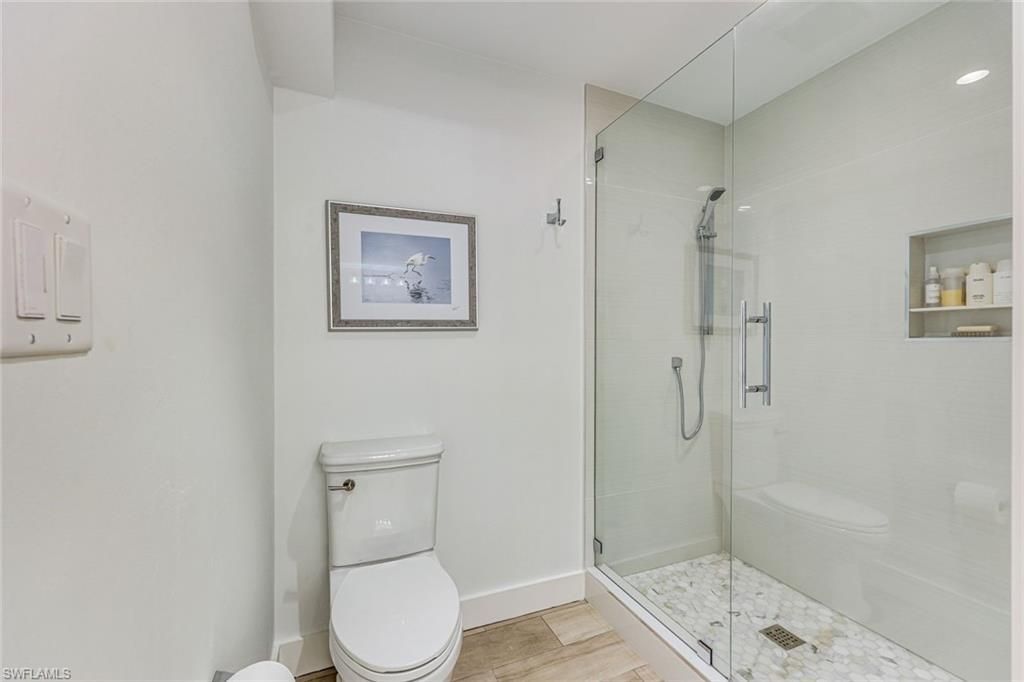 225 5th Ave S, Unit 104, Naples, FL 34102 Photo