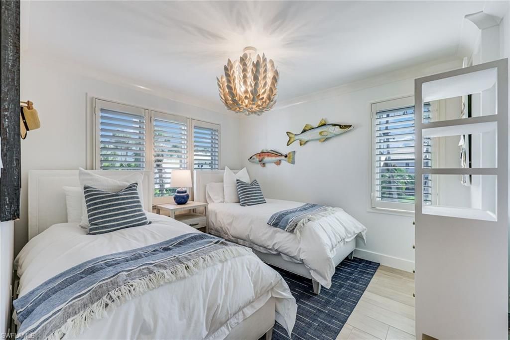 225 5th Ave S, Unit 104, Naples, FL 34102 Photo