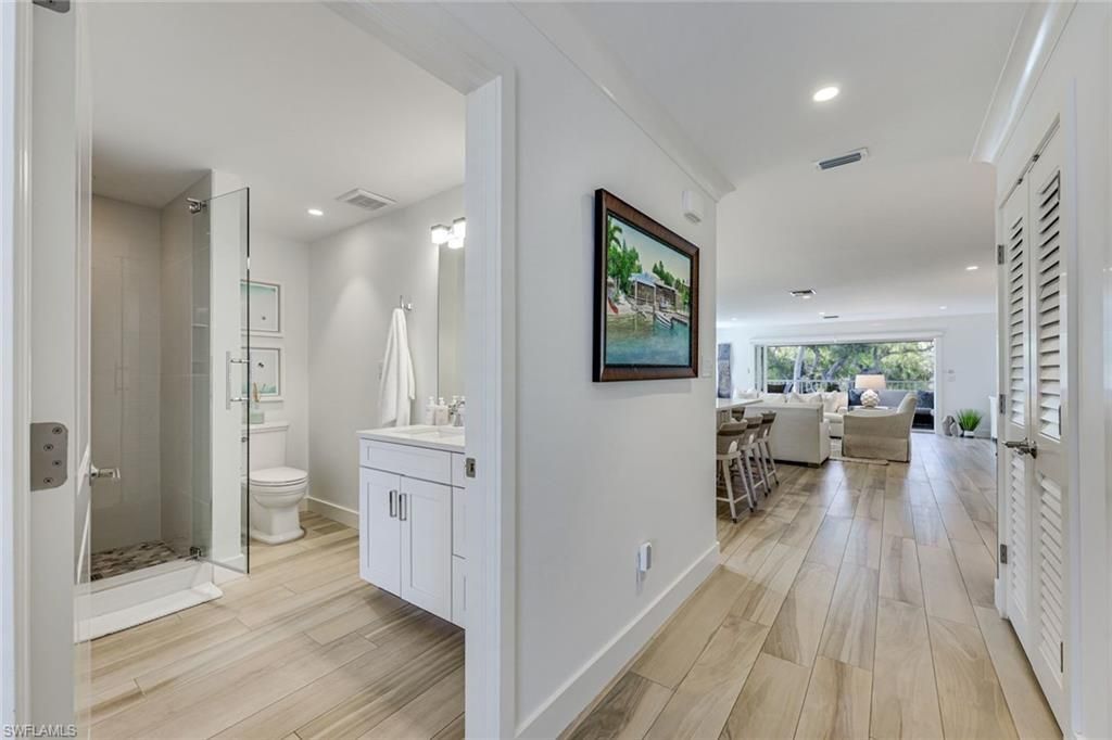225 5th Ave S, Unit 104, Naples, FL 34102 Photo