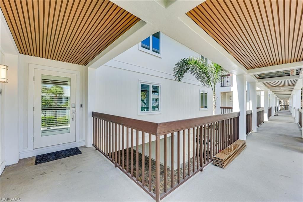 225 5th Ave S, Unit 104, Naples, FL 34102 Photo
