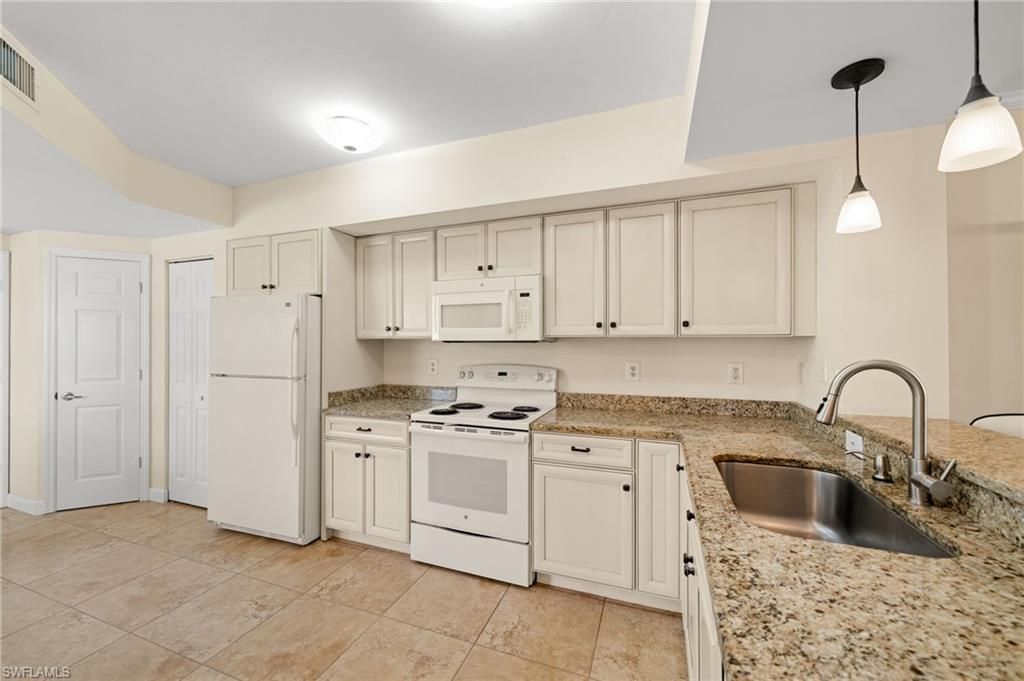 5045 Cedar Springs Dr, Unit 103, Naples, FL 34110 Photo