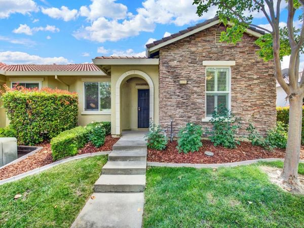 5824 Northborough Dr, Sacramento, CA 95835